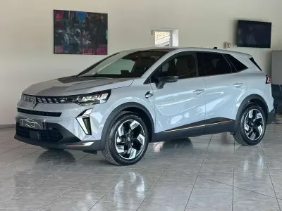 Usata Renault Symbioz Techno 109 CV (80 kW) 2026 Grigio aviation SUV