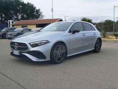 Usata Mercedes A180 AMG Line Premium 116 CV (85 kW) 2025 Argento Berlina