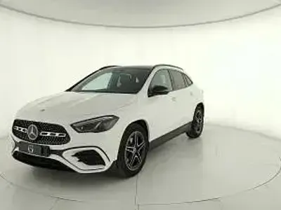 Nuova Volvo XC40 Ultra 163 CV (119 kW) 2025 Vapour grey SUV