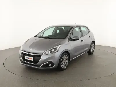 Usata Peugeot 208 Active 82 CV (60 kW) 2019 Grigio Utilitaria