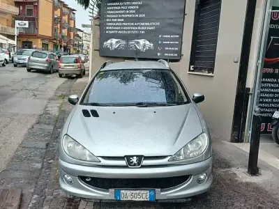 Usata Peugeot 206 68 CV (50 kW) 2006 Grigio Station wagon