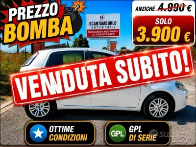 Usata Fiat Grande Punto Lounge 77 CV (56 kW) 2012 Grigio Utilitaria