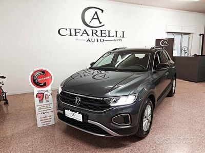 Usata VW T-Roc Life 110 CV (80 kW) 2022 Grigio SUV