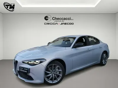Usado Alfa Romeo Giulia Sprint 280 HP (205 kW) 2024 Prateado Sedan