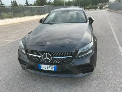 Usata Mercedes C300 245 CV (180 kW) 2019 Grigio Coupé