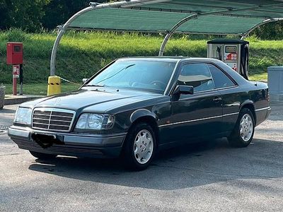 Usata Mercedes E200 136 CV (100 kW) 1993 Grigio Coupé