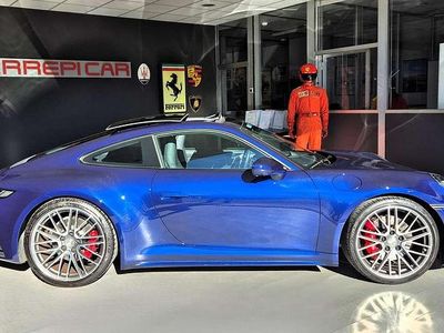 Usata Porsche 911 Carrera 4S 450 CV (330 kW) 2024 Blu genziana Coupé