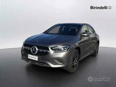 Usata Mercedes GLA180 116 CV (85 kW) 2022 Grigio SUV