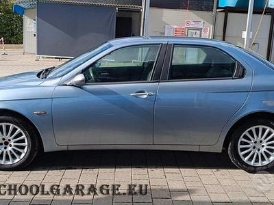 Usata Alfa Romeo 156 Distinctive 115 CV (84 kW) 2004 Blu Berlina
