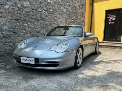 Usata Porsche 911 Carrera 4 Cabriolet 320 CV (235 kW) 2003 Grigio Cabrio