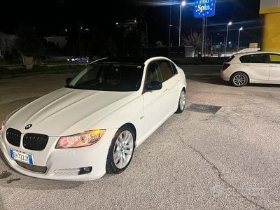 Usata BMW 320 184 CV (135 kW) 2011 Bianco Berlina
