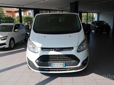 Usata Ford Transit Custom Trend 131 CV (96 kW) 2017 Bianco Station wagon
