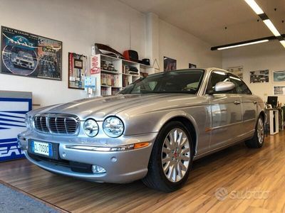 usata Jaguar XJ8 V8 4.2 DVD !