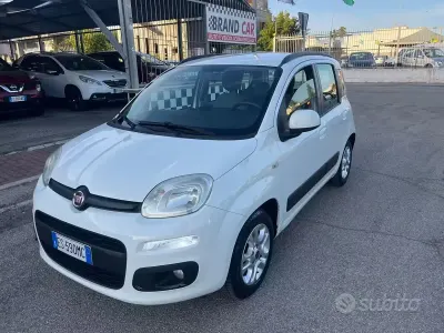 Usata Fiat Panda Lounge 69 CV (50 kW) 2013 Bianco Utilitaria