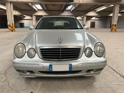 Usata Mercedes E270 2000 Grigio Berlina