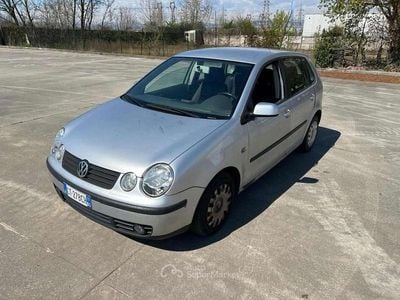 Usata VW Polo Comfortline 54 CV (39 kW) 2004 Argento Utilitaria