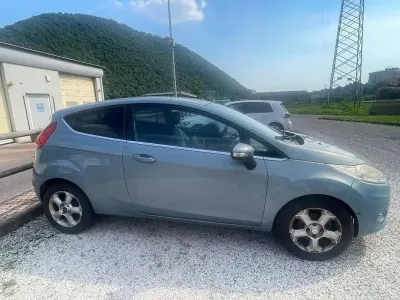 Usata Ford Fiesta Titanium 95 CV (69 kW) 2010 Berlina