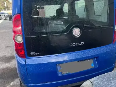 Usata Fiat Doblò 90 CV (66 kW) 2012 Blu Monovolume