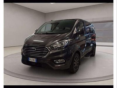 Usata Ford Tourneo Custom Titanium 131 CV (96 kW) 2019 Titanium grey Furgone