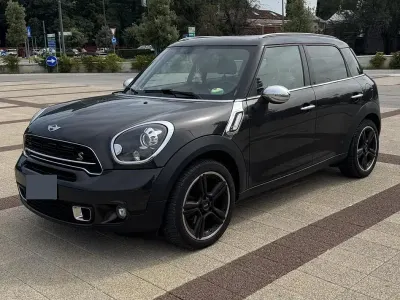 Usata Mini Countryman 143 CV (105 kW) 2015 Marrone SUV