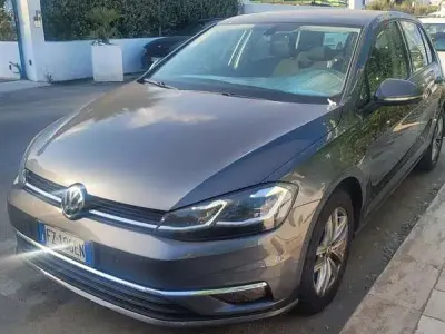 Usata VW Golf VII Business 116 CV (85 kW) 2020 Berlina