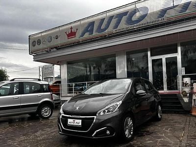 Grigio Usata 2018 Peugeot 208 Allure Utilitaria | 8899 € (Buon prezzo)