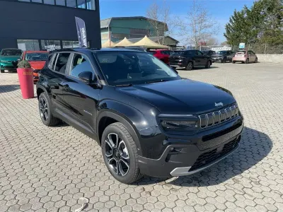 Usata Jeep Avenger Summit 114 kW (156 CV) 2024 Nero SUV