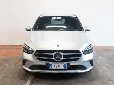 Usata Mercedes B180 116 CV (85 kW) 2019 Argento Monovolume