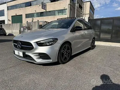 Usata Mercedes B200 Premium 150 CV (110 kW) 2020 Grigio Utilitaria