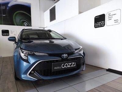 Blu Usata 2020 Toyota Corolla Lounge Station wagon | 21.900 € (Cara)
