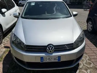 Usata VW Golf VI Comfortline 105 CV (77 kW) 2010 Grigio Utilitaria