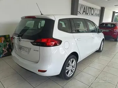 Usata Opel Zafira Tourer 149 CV (109 kW) 2013 Monovolume