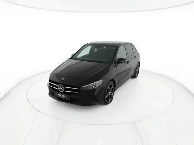Usata Mercedes B180 116 CV (85 kW) 2021 Nero Utilitaria