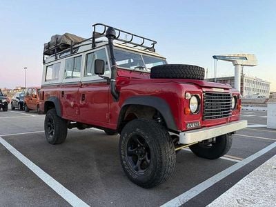 Usado Land Rover Defender 113 CV (83 kW) 1981 Rojo Familiar