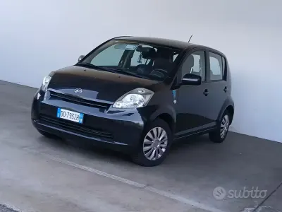 Usata Daihatsu Sirion 87 CV (63 kW) 2006 Nero Utilitaria