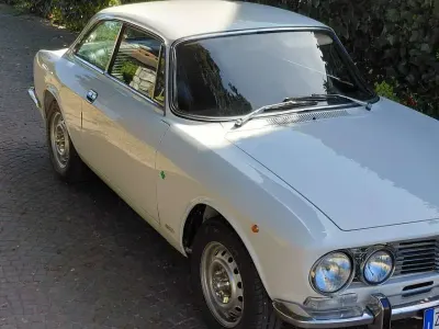 Usata Alfa Romeo 2000 131 CV (96 kW) 1975 Bianco Coupé