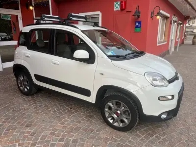 Usata Fiat Panda 4x4 95 CV (69 kW) 2015 Bianco Utilitaria