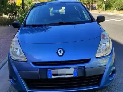 Gebraucht Renault Clio II 75 PS (55 kW) 2011 Blau Limousine