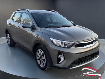 Begagnad Kia Stonic GT-Line 100 HK (73 kW) 2022 Grå SUV