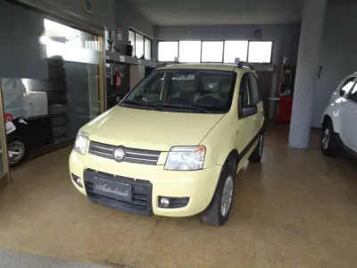 Usata Fiat Panda 4x4 60 CV (44 kW) 2008 Giallo Utilitaria