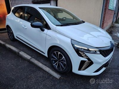 Usata Renault Clio V Esprit Alpine 90 CV (66 kW) 2024 Bianco Berlina