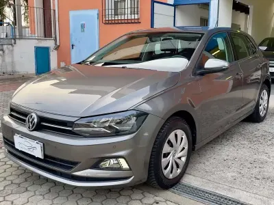 Usata VW Polo Comfortline 80 CV (58 kW) 2019 Grigio Utilitaria