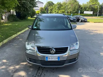 Usata VW Touran Trendline 105 CV (77 kW) 2008 Grigio Monovolume