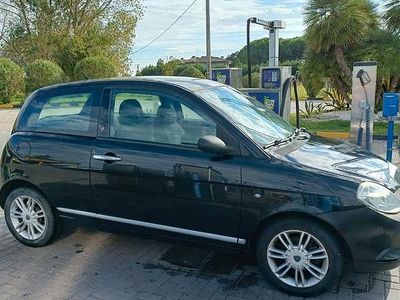 Usata Lancia Ypsilon 60 CV (44 kW) 2009 Nero Utilitaria