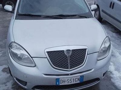 Usata Lancia Ypsilon 60 CV (44 kW) 2006 Grigio Utilitaria