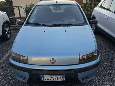 Usata Fiat Punto 60 CV (44 kW) 2000 Bluazzurro Utilitaria