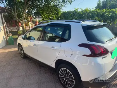 Usata Peugeot 2008 83 CV (61 kW) 2019 SUV