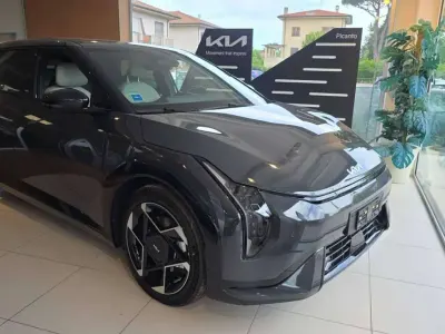 Nuova Kia EV4 GT-Line 150 kW (204 CV) 2026 Penta metal Berlina