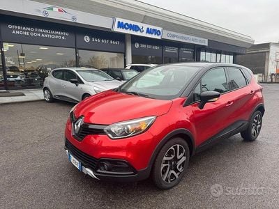 Usata Renault Captur Intens 90 CV (66 kW) 2016 Rosso SUV