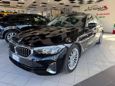 Usata BMW 530 Luxury Line 286 CV (210 kW) 2023 Nero Station wagon